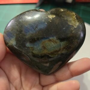 Polished Labradorite Heart Palm Stone - Iridescent Blue-Green Flash